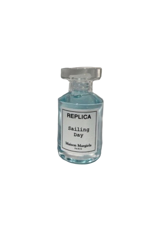 Replica - Sailing Day